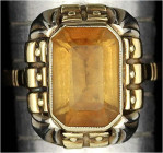 Schmuck und Accessoires aus Gold

Fingerringe

Damenring Gelbgold 585/1000 mit rechteckigem Zitrin. Ringgröße 17. 5,41 g