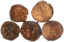 Lots antiker Münzen

Byzanz

5 Folles des 6. Jh.: Tiberius Constantin, Mauricius Tiberius, 3 X Heraclius gemeinsam mit Heraclius Constantin (letzt...