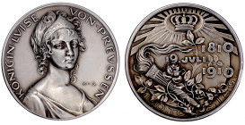 Medaillen

Medailleure

Goetz, Karl

Silbermedaille 1910 auf den 100. Todestag Königin Luise von Preußen. 36 mm, 19,51 g fast Stempelglanz, matt...