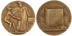 Medaillen

Medailleure

Goetz, Karl

Bronzemedaille 1921, auf Bismarcks Vermächtnis. Stempel von K. Goetz. Jurist hält den deutschen Michel vom ...
