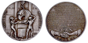 Medaillen

Medailleure

Goetz, Karl

Silbermedaille 1921 "Auf zur Arbeit". 36 mm; 19,67 g. fast Stempelglanz, mattiert. Kienast 289.
