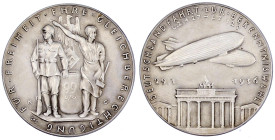 Medaillen

Medailleure

Goetz, Karl

Silbermedaille 1936. Zeppelinfahrt nach Berlin zur Bekenntniswahl. 36 mm; 19,34 g. vorzüglich/Stempelglanz,...