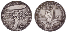 Medaillen

Medailleure

Goetz, Karl

Silbermedaille 1936. Erste Südamerikafahrt des LZ 129 am 1. April 1936. 36 mm; 19,59 g. vorzüglich/Stempelg...