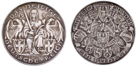 Medaillen

Medailleure

Goetz, Karl

Silbermedaille 1938. "Ein Reich - ein Volk - ein Führer". 36 mm, 19,58 g. vorzüglich/Stempelglanz, mattiert...