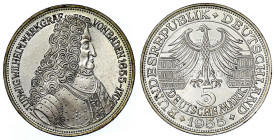 Münzen der Bundesrepublik Deutschland

Gedenkmünzen

5 Deutsche Mark, Silber, 1952-1979

Markgraf von Baden 1955 G. vorzüglich/Stempelglanz. Jae...