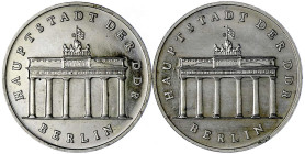 Münzen der Deutschen Demokratischen Republik

Gedenkmünzen der DDR

2 X 5 Mark Brandenburger Tor: 1984 und 1986. beide Stempelglanz. Jaeger 1536 (...