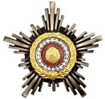 Orden und Ehrenzeichen

Rumänien

Orden Stern der sozialistischen Republik 3. Klasse 1966. Weißmetall, versilbert/vergoldet, mit Strass-Steinen be...
