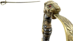 Militaria

Blankwaffen

Deutschland

Drittes Reich: Artillerie-Löwenkopfsäbel ohne Scheide. Hesteller Hörster, Solingen. Länge 102,5 cm. Klinge ...