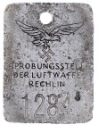 Militaria

Sonstige militär. Gegenstände

Drittes Reich: Alu-Plakette "Erprobungsstelle der Luftwaffe Rechlin", eingeschlagen "1284". Rechteckig, ...