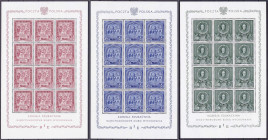 Briefmarken

Ausland

Polen

Bureau International d`Education (BIE), Polnische Erziehungs-Kommission 1946, drei komplette KB je 12 Marken in pos...