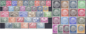 Briefmarken

Deutschland

Deutsches Reich

Jahrgang 1933, komplett in ungebrauchter Erhaltung mit Erstfalz, nur der Nothilfe-Block fehlt. Mi. 1....