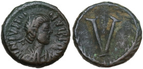 Justinian I (527-565). AE Pentanummium, Rome mint. Obv. Diademed, draped and cuirassed bust right. Rev. V (mark of value) within wreath. MIB 246 (Sici...