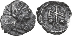 Justin II (565-578). AR Quarter Siliqua, Ravenna mint, 567-578. Obv. Diademed, draped and cuirassed bust right. Rev. Cross on globe, topped by Rho, fl...