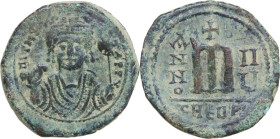 Maurice Tiberius (582-602). AE Follis, Theupolis (Antioch) mint, dated RY 7 (588-589). Obv. Crowned bust facing, wearing consular robes, holding mappa...