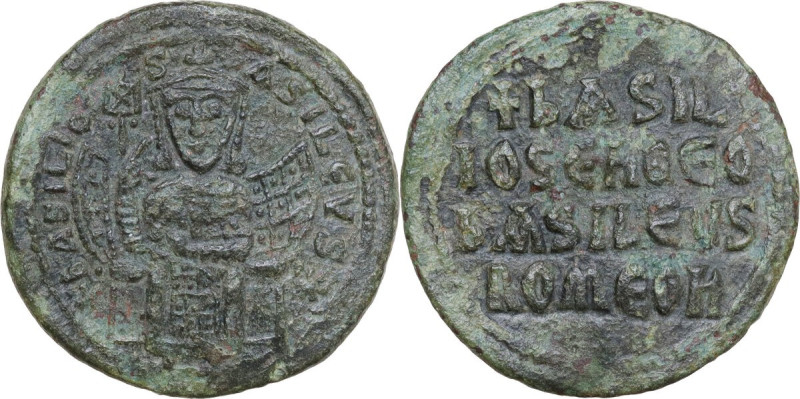 Basil I the Macedonian (867-886). AE Follis. Constantinople mint. Struck 879-886...