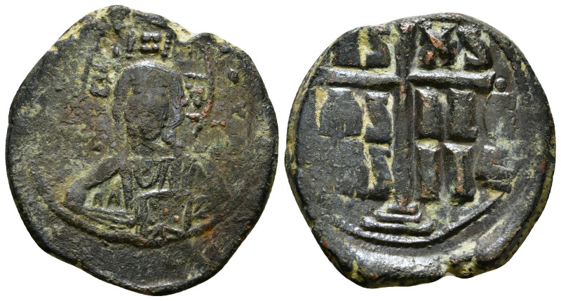 ANONYMOUS FOLLES. Class A1. Attributed to John I (969-976). Follis.
Obv: + ЄMMAN...