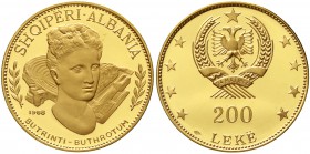 Ausländische Goldmünzen und -medaillen Albanien Sozialistische Volksrepublik, 1945-1990
200 Leke 1968. Apollokopf der Göttin von Butrinti. 39,49 g. 9...