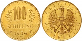 Gold der Habsburger Erblande und Österreichs Österreich 1. Republik, 1918-1938
100 Schilling 1934. 23,52 g. 900/1000.
vorzüglich, winz. Randfehler...