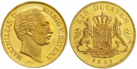 Altdeutsche Goldmünzen und -medaillen Bayern Maximilian II., 1848-1864
Dukat 1851, 3,49 g.
fast Stempelglanz, Prachtexemplar, äußerst selten in dies...