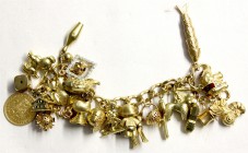 Schmuck und Accessoires aus Gold Sonstige
Schmuck-Charivari mit Kette aus Gelbgold 750, 27 Anhängern in Form von einem Fisch, einem Elefanten, einem ...
