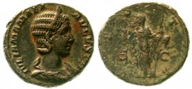 Römische Münzen Kaiserzeit Julia Mamaea, Mutter des Severus Alexander, gest. 235
As 222/235. Drap. Brb. r./VESTA SC. Vesta steht l.
sehr schön