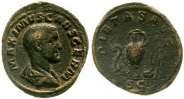 Römische Münzen Kaiserzeit Maximus Caesar
Sesterz 235/238. Drap., barhäupt. Büste r./PIETAS AVG SC. Priestergeräte.
sehr schön, Revers etwas bearbei...