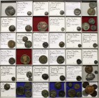 Lots antiker Münzen Allgemein
Schuber mit ca. 55 antiken Münzen. Griechen, Römer, Byzantiner und ein Kelte. Teils interessante Gegenstempel. Gesichte...