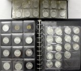 Ausländische Münzen und Medaillen Polen Lots
2 Alben mit ca. 220 Münzen und 2 Silbermedaillen aus 1917 bis 1987. Dabei Kursmünzen, ca. 120 Silbermünz...