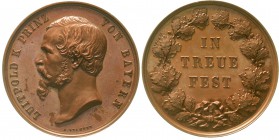 Altdeutsche Münzen und Medaillen Bayern Ludwig II., 1864-1886
Bronze-Verdienstmedaille o.J. v. Stanger. "In Treue fest". 37 mm.
vorzüglich, Prachtex...