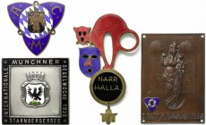 Altdeutsche Münzen und Medaillen Bayern Lots
4 montierbare Bronzeplaketten mit Bezug zu Ereignissen in/um München, o.J., 1931, 1939,1956. Darin u.a. ...