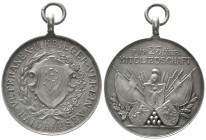Altdeutsche Münzen und Medaillen Bayern-München, Stadt
Tragb. Silbermedaille o.J. (um 1900) von Börsch 25 j. Mitgliedschaft im Veteranen- und Krieger...