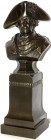 Altdeutsche Münzen und Medaillen Brandenburg/Preußen Friedrich II., 1740-1786
Bronzebüste des "Alten Fritz" auf Bronzesockel. Gesamthöhe 31 cm.
vorz...