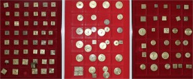 Waagen und Gewichte Münzwaagen und Münzgewichte Lots
Posten von 113 alten Goldmünzen-Gewichten aus Messing. Auf 3 Schubern. Dabei viele Gewichte aus ...