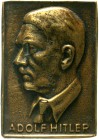 Medaillen Drittes Reich
Eins. Bronzegussplakette o.J., unsign. Kopfbild Hitlers mit Hemd und Krawatte n.l. über ADOLF HITLER. Revers : "3" und "Krone...