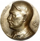 Medaillen Drittes Reich
Einseitige Bronze-Hohlgussmedaille o.J. von Prof. Otto Poertzel. Brb. Hitler l., rechts Hakenkreuz, links "DER VOLKSKANZLER"....