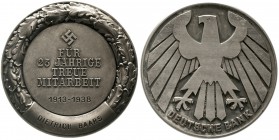 Medaillen Drittes Reich
Silber-Verdienstmedaille 1938 (graviert) unsign. f. Dierich Baars zum 25. Dienstjub. bei der Deutschen Bank. Etui, Rand: Silb...