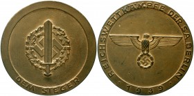 Medaillen Drittes Reich
Vergoldete Zinkmedaille, Dem Sieger, Reichswettkämpfe der SA Berlin 1939. 95 mm. Im beschädigten Originaletui.
vorzüglich