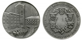 Medaillen Drittes Reich
Zinkmedaille 1940 a.d. Einzug der deutschen Soldaten in Mühldorf. 50,4 mm
vorzüglich, fehlerhafte Versilberung, kl. Randfehl...
