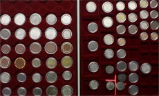 Kolonien und Nebengebiete Lots Allgemein
64 verschiedene Münzen ab 1921. Dabei 18 X Danzig mit 2 X 1 und 3 X 1/2 Gulden, 4 X Saarland, Porzellan Sach...