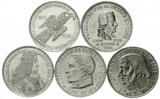 Münzen der Bundesrepublik Deutschland Gedenkmünzen 5 Deutsche Mark, Silber, 1952-1979
Die ersten 5 Gedenkmünzen: 5 DM German. Museum 1952 Schiller 19...