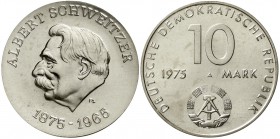 Gedenkmünzen der DDR
10 Mark 1975 A. Schweitzer-Materialprobe mit Rs. von Cu/Ni/Zn-Typ Warschauer Vertrag in AG 0,500.
Stempelglanz