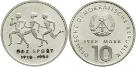 Gedenkmünzen der DDR
10 Mark Materialprobe 1988 Sportbund in Silber. Auflage nur 1000 Stück.
Polierte Platte, kl. Kratzer und fleckig