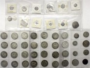 LOTS Ausland Amerika
49 meist alte Silbermünzen ab dem 16. Jahrhundert. Dabei Mexiko mit mehreren Münzen Schiffsgeld (Cob) bis 8 Reales, 8 Reales 188...