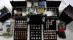 LOTS Sammlungen allgemein alle Welt
Schöner Posten Münzen aus aller Welt. In 3 Münzkoffern und 2 Kartons. Meist modernes Material, u.a. 5 und 10 Euro...