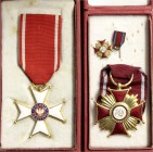 Orden und Ehrenzeichen Polen
2 Stück: Polonia restituta 1944, Ritterkreuz 1. Klasse, 2. Modell am Band; Goldenes (Rang! nicht Metall!) Verdienstkreuz...