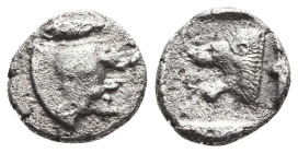 Greek Coins Obols. 4th - 1st century B.C. Ar.
Reference:
Condition: Very Fine

W :1.1 gr
H :10.8 mm
