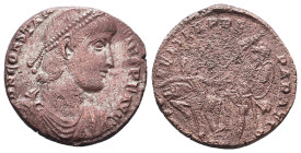 Constantius II. A.D. 337-361. AE
Reference:
Condition: Very Fine

W :5.2 gr
H :20.6 mm