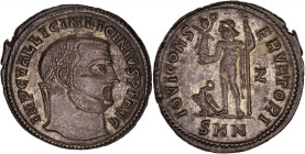 EMPIRE ROMAIN - ROMAN
Licinius I (308 – 324). Follis ND, Nicomédie.
RIC.69 ; Billon - 4,46 g - 22 mm - 12 h
Pour la 7e officine (Z). Reste d’argenture...