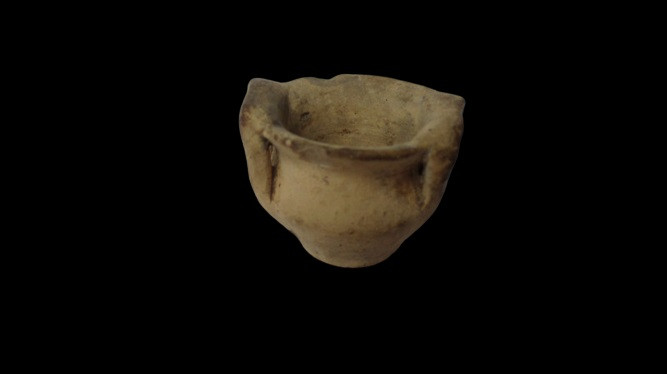 Tiny Roman vessel, H. 2.5 cm, 1st-3rd century AD