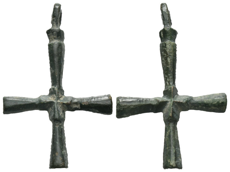 Byzantine Cross, 8th-12th Centrury AD, Bronze, H. 37 mm, 4,57 g